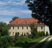 Schloss Schonborn-勋彭酒庄 